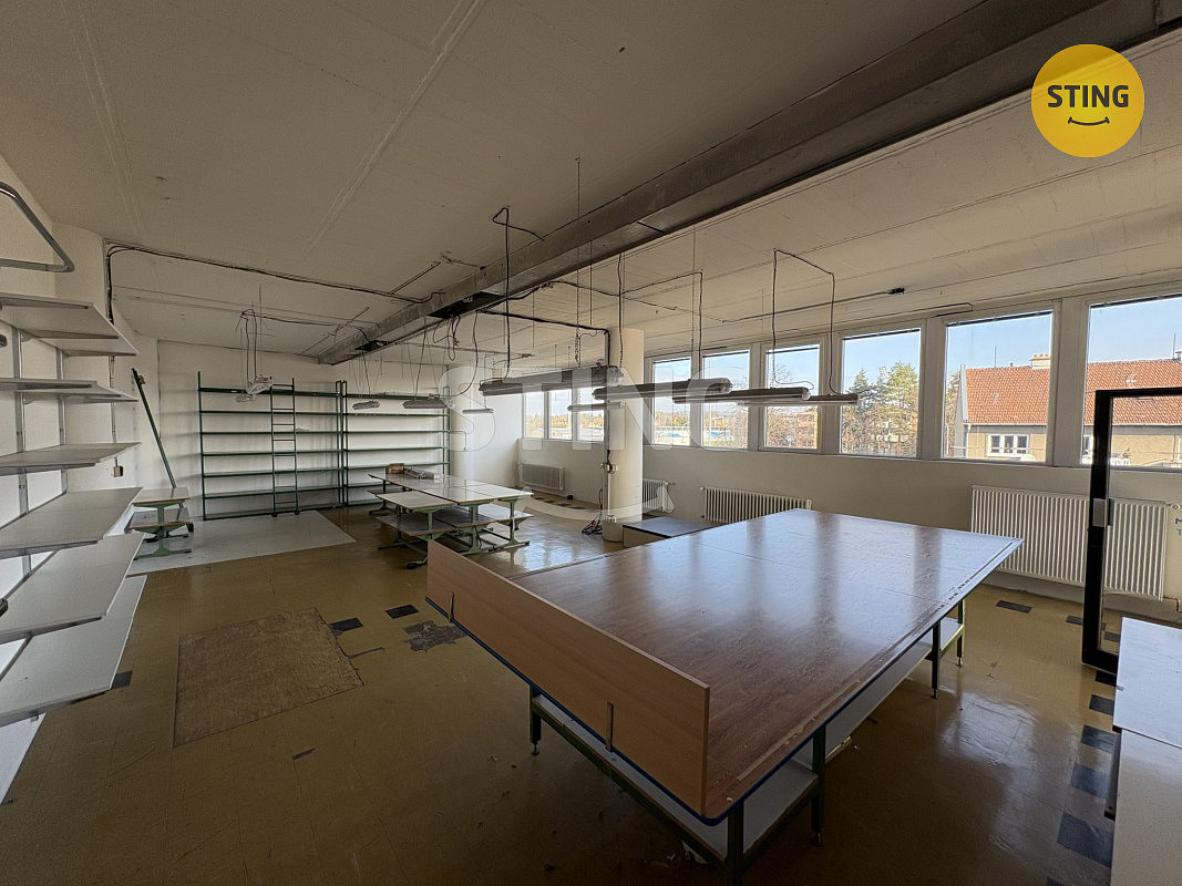 Pronájem výrobních prostor 128 m² – pohled 3