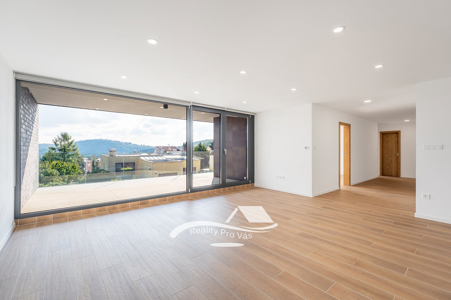 Pronájem bytu 3+kk 100 m² — photo 3
