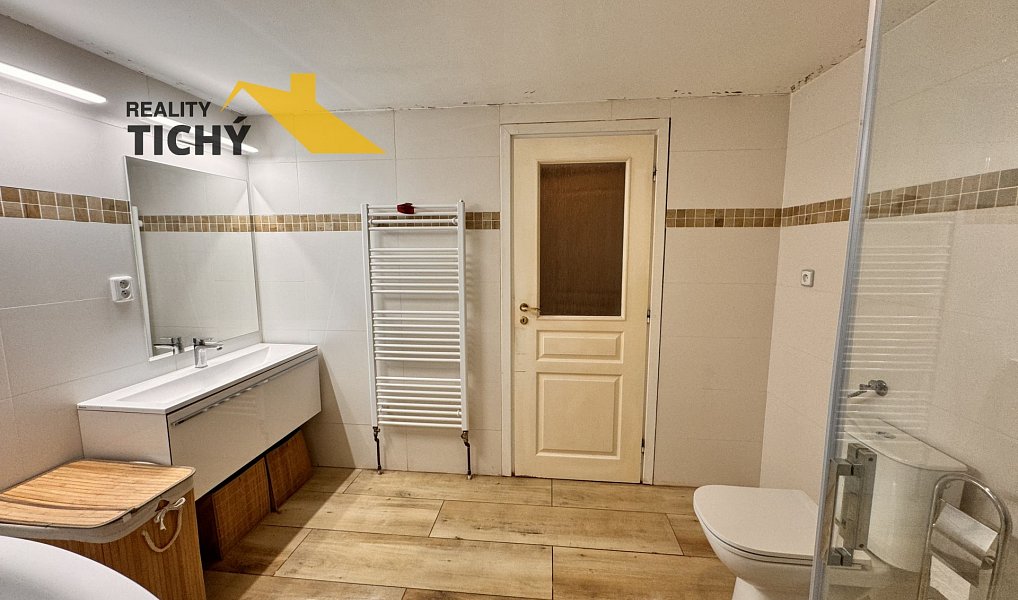 Prodej domu 123 m² s pozemkem 438 m², Hronov – náhled fotky 18