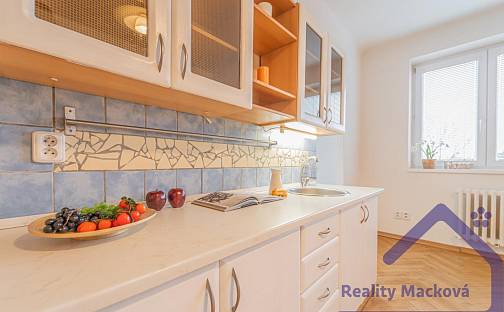 Pronájem bytu 2+1 44 m², Pod Rapidem, Praha 10 - Vinohrady