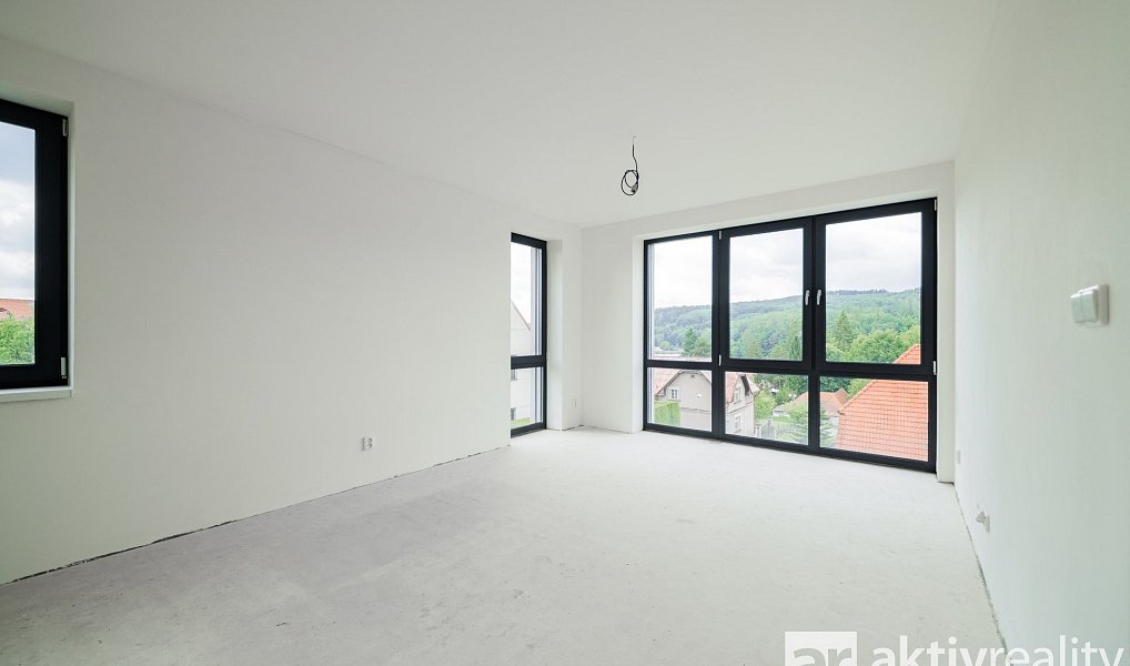 Prodej domu 248 m² s pozemkem 390 m², Jevany – náhled fotky 7