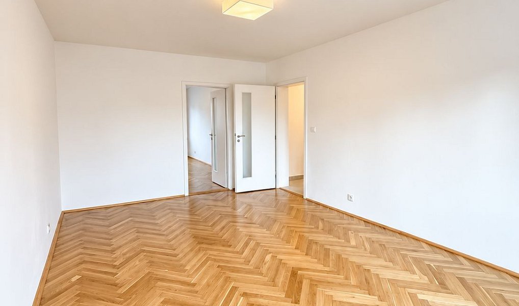 Pronájem bytu 3+1 76 m², Plzeň – náhled fotky 16