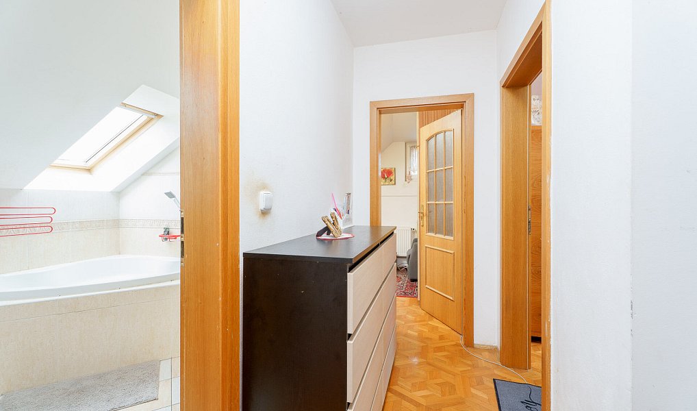 Prodej domu 160 m² s pozemkem 540 m², Horoměřice – náhled fotky 9