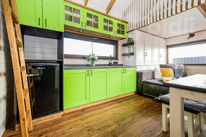 Prodej tiny house 20 m² - plně vybavený, 2 loft na spaní, koupelna se sprchou – další