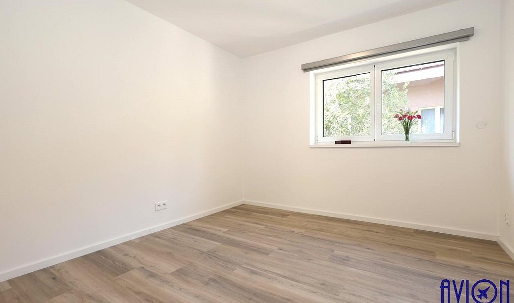 Pronájem bytu 4+kk 88 m², Praha – náhled fotky 14