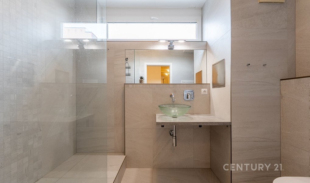 Pronájem bytu 2+kk 48 m², Praha – náhled fotky 21