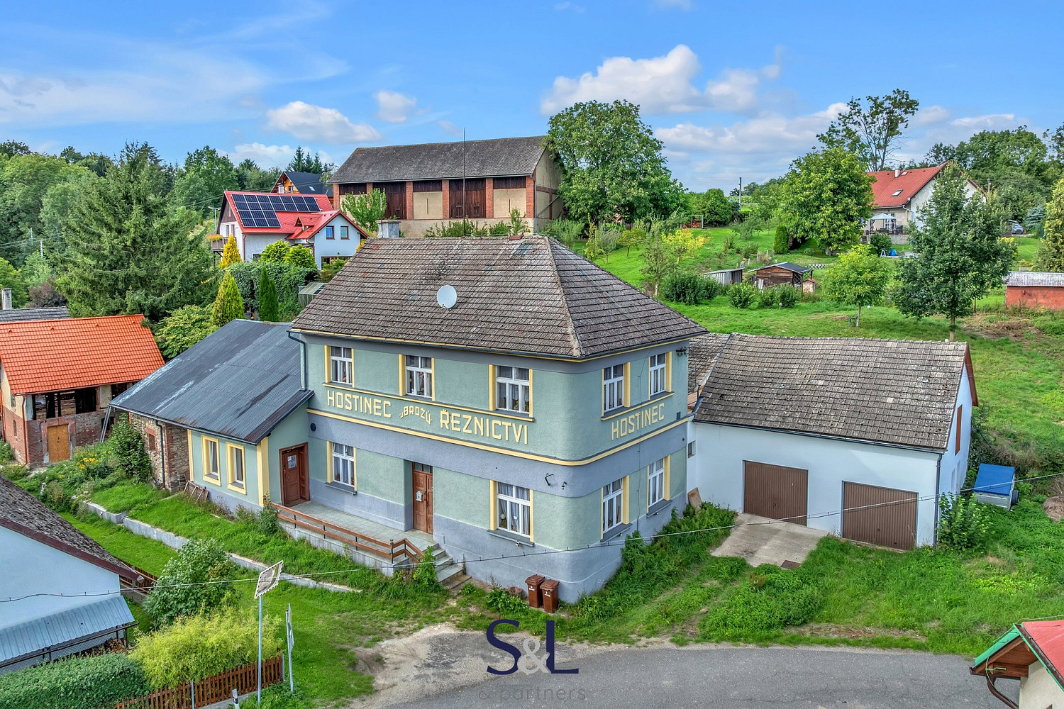Prodej domu 211 m² s pozemkem 1 431 m²