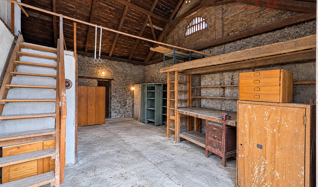 Prodej domu 190 m² s pozemkem 1 352 m², Kováň – náhled fotky 13