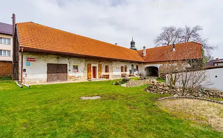 Prodej domu 560 m² s pozemkem 3 596 m², Chrášťany, okres České Budějovice