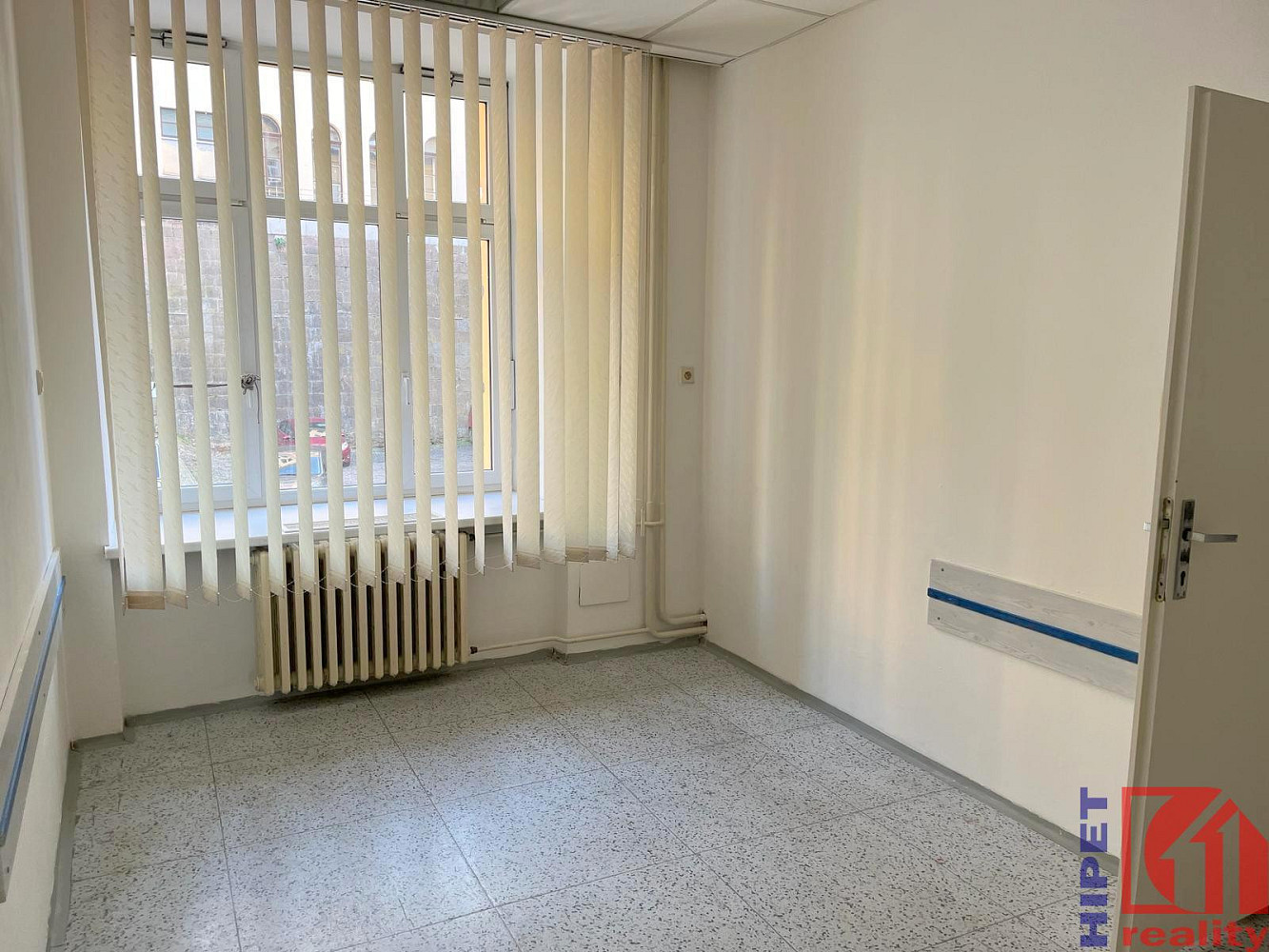 Pronájem kanceláře 67 m² – fotografie 4