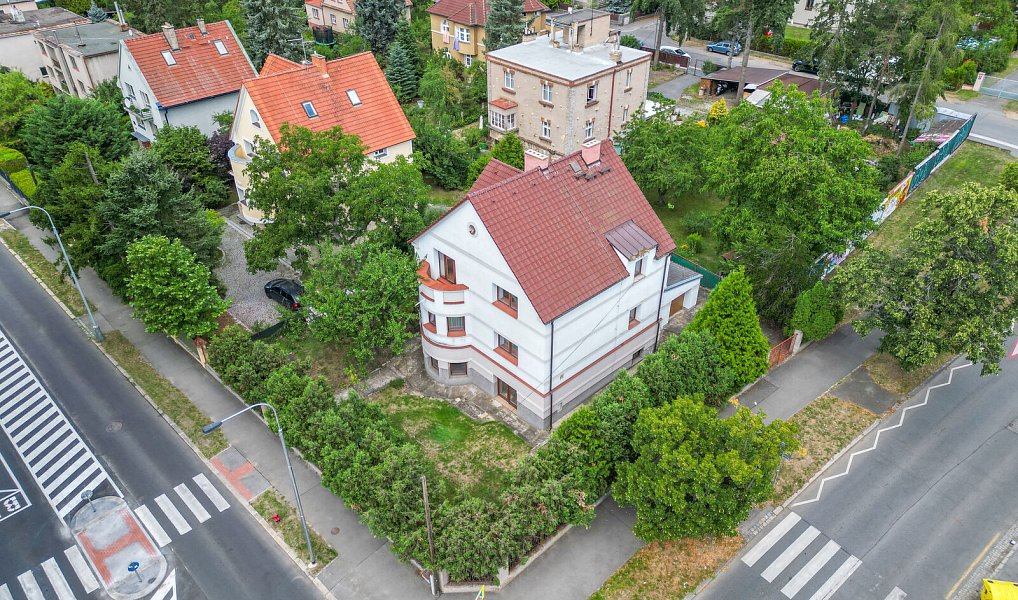 Prodej domu 314 m² s pozemkem 635 m², Praha – náhled fotky 9
