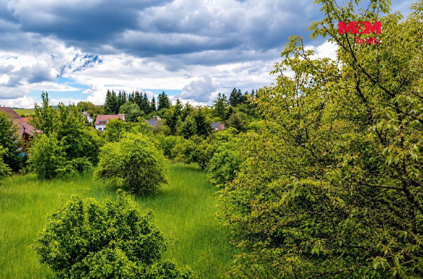 Prodej stavebního pozemku 1 241 m² – fotografie 2