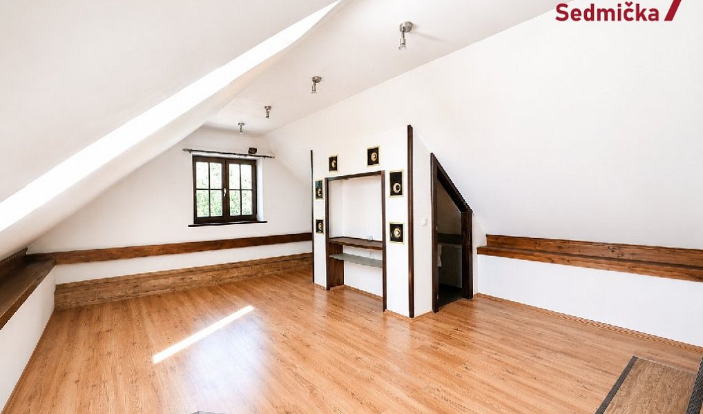 Prodej domu 120 m² s pozemkem 850 m², Uhlířské Janovice – náhled fotky 29