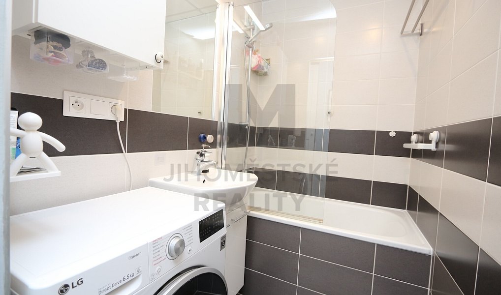 Prodej bytu 2+kk 42 m², Praha – náhled fotky 9