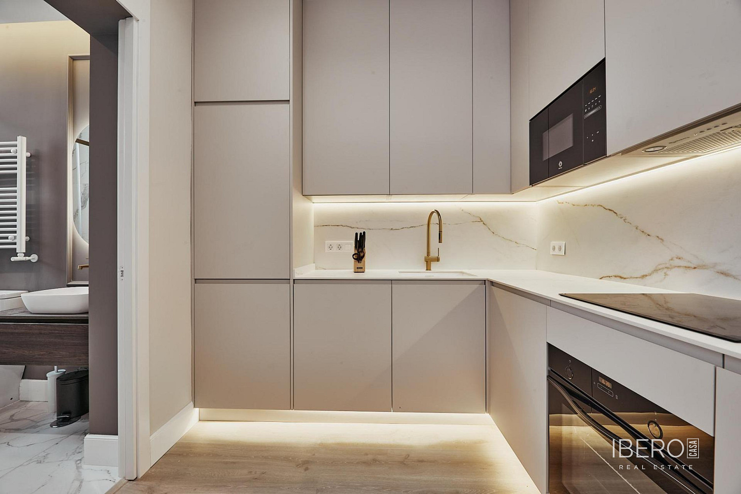 Piso 3+kk – Madrid, Barrio de los Austrias, Centro - Más