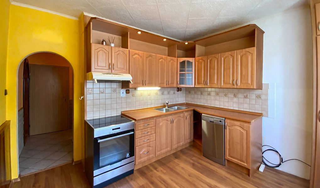 Prodej bytu 3+1 80 m², Nejdek – náhled fotky 2