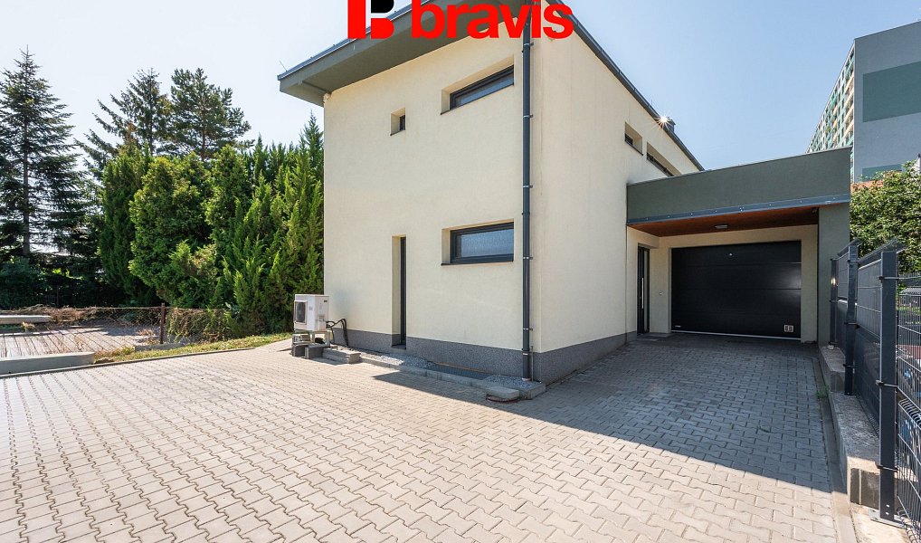 Prodej domu 150 m² s pozemkem 400 m², Brno – náhled fotky 4