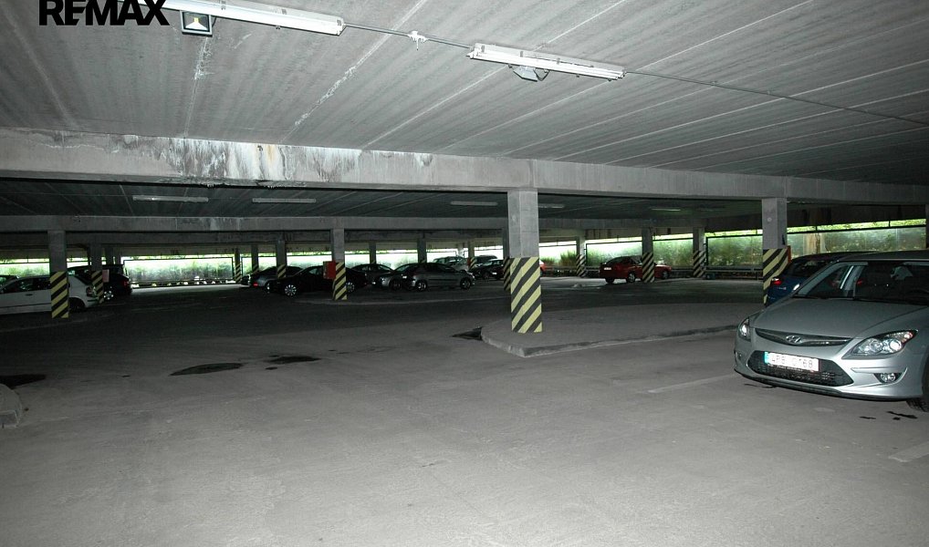 Hledáte klidné a jisté parkování na Košutce, Plzeň – náhled fotky 3
