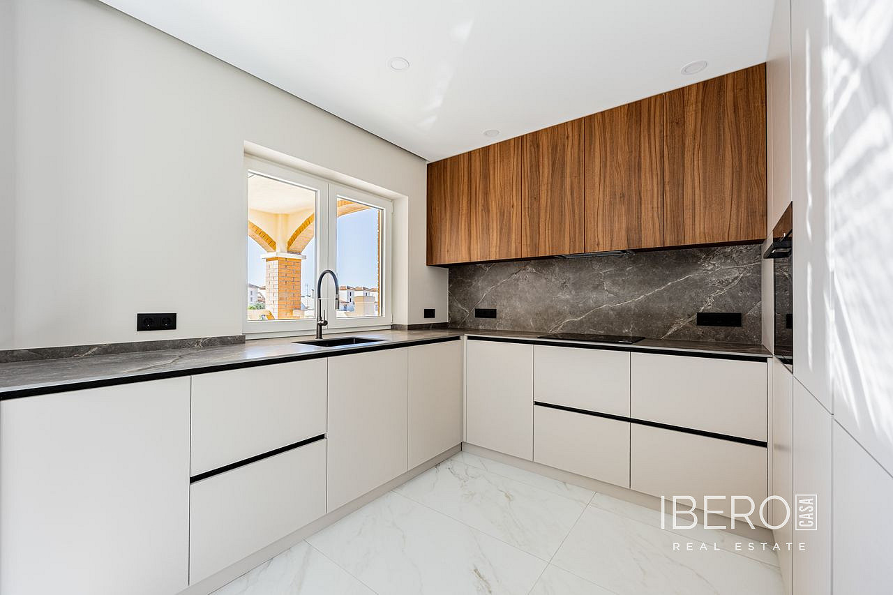 Prodej domu 199 m² s pozemkem 199 m² - Más