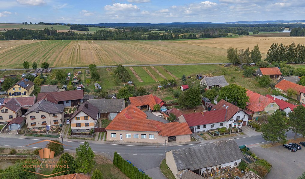 Prodej domu 200 m² s pozemkem 1 044 m², Újezd – náhled fotky 30