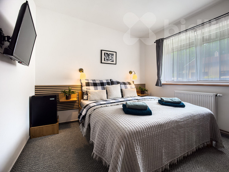 Prodej ubytovacího objektu 370 m² — photo 2