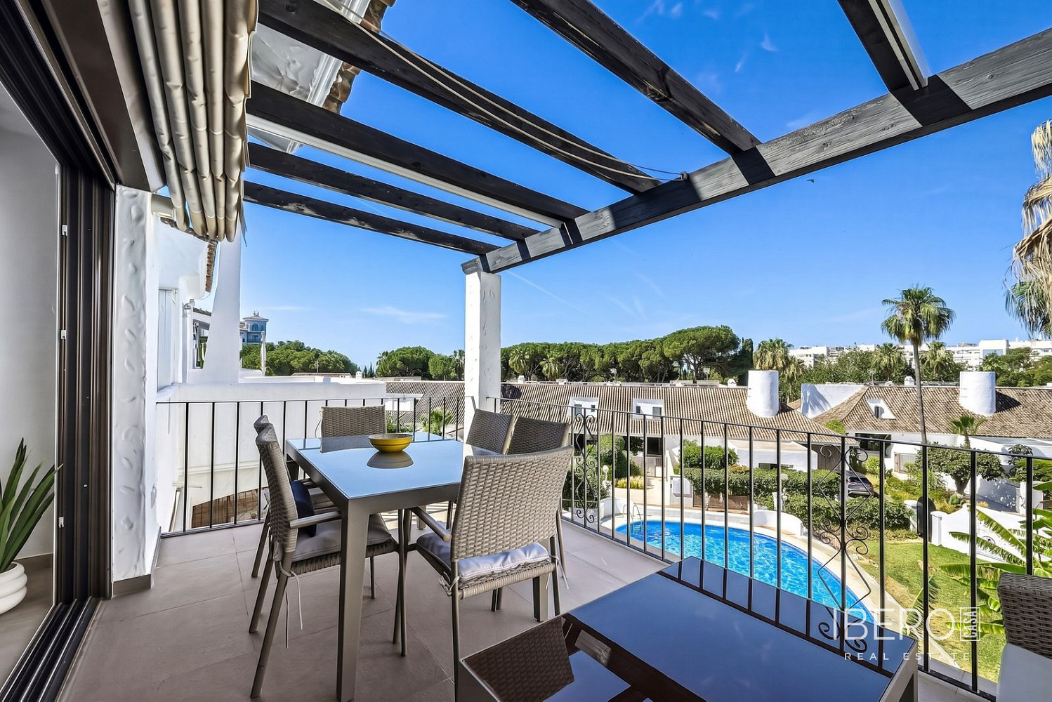 Pis 4+kk – Marbella, Nueva Andalucía - Vista 2