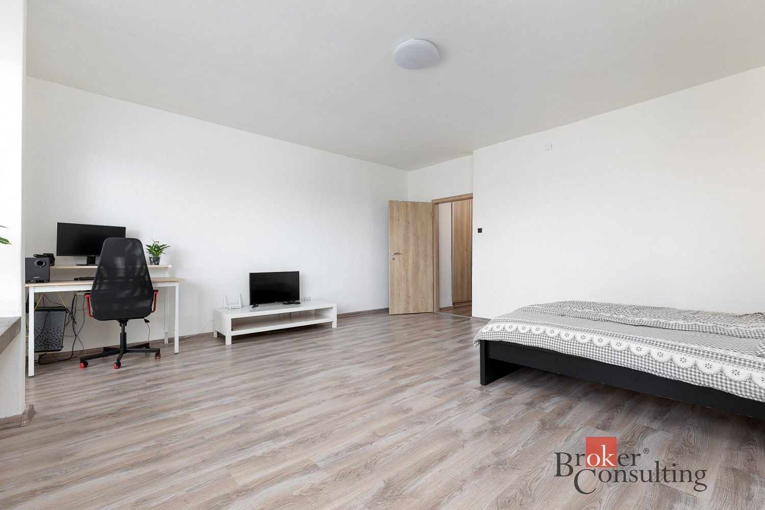 Prodej bytu 1+1 54 m² – fotografie 2