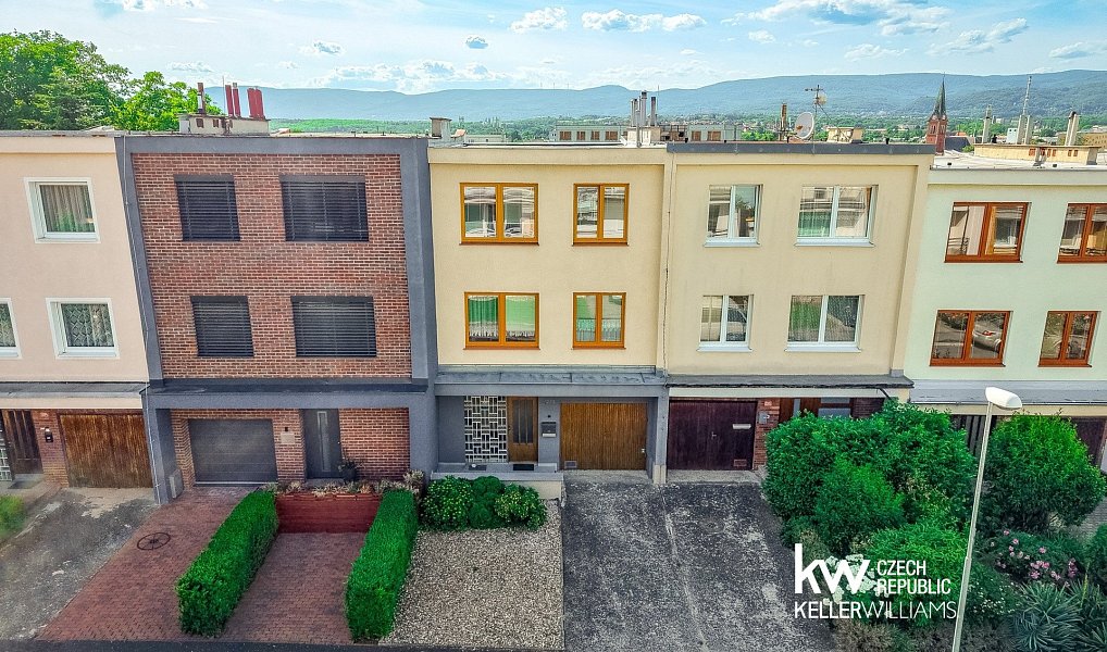 Prodej domu 252 m² s pozemkem 304 m², Teplice – náhled fotky 42