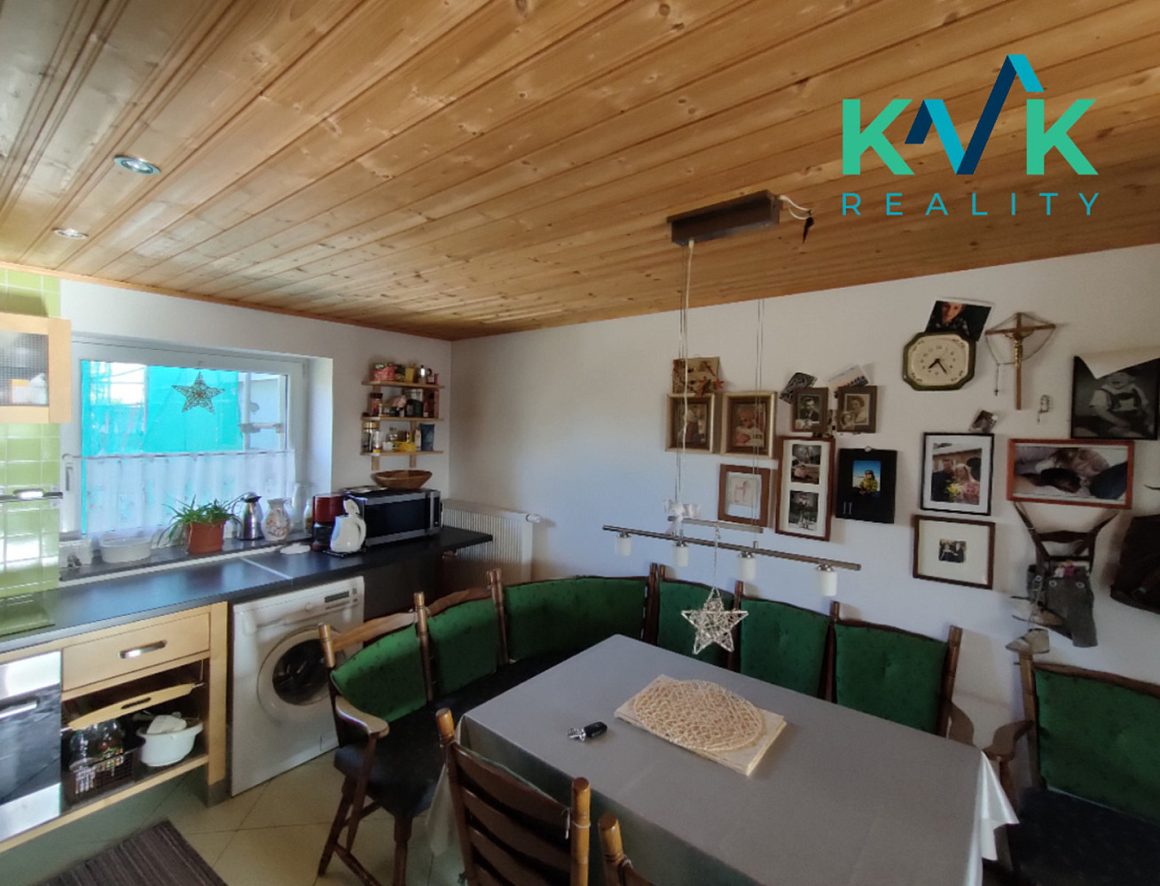 Prodej domu 210 m² s pozemkem 235 m² — photo 2