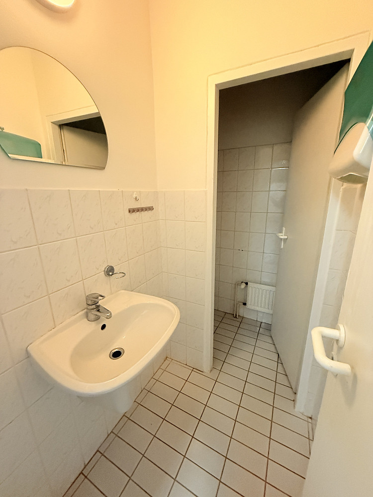 Pronájem kanceláře 167 m² – fotografie 5