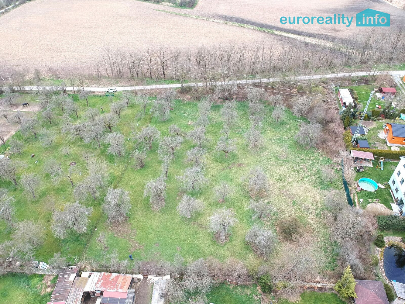 Prodej stavebního pozemku 1 335 m² — photo 2
