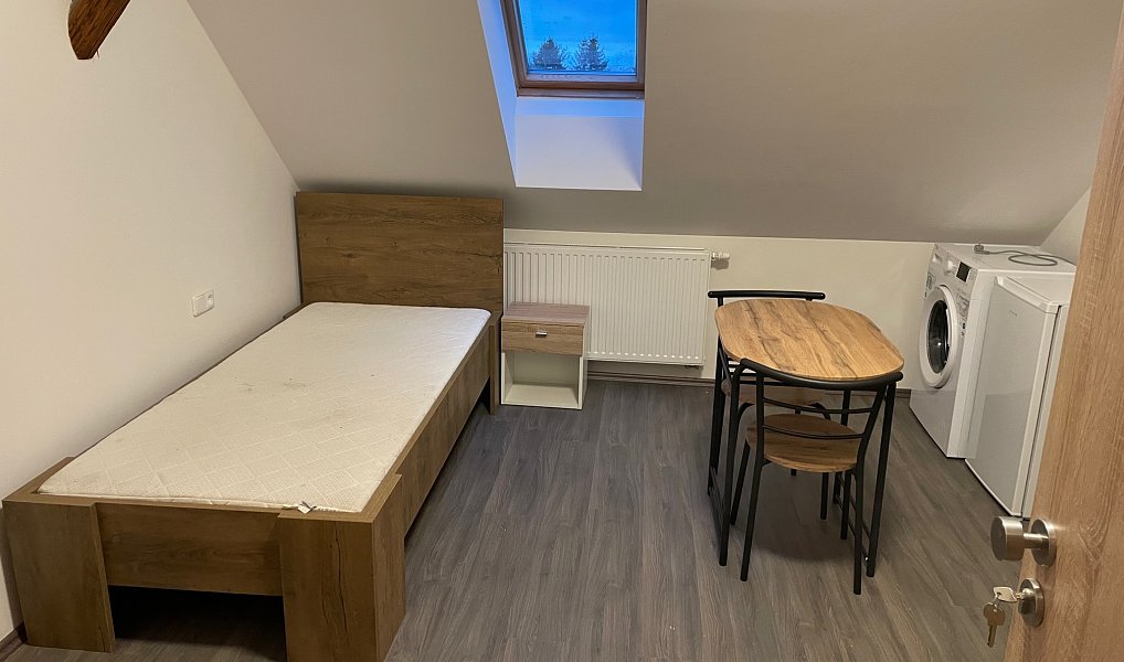 Prodej ubytovacího objektu 615 m², Hradec Králové – náhled fotky 7