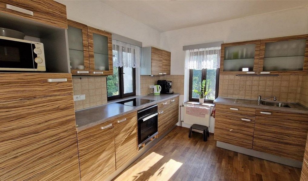 Prodej domu 324 m² s pozemkem 580 m², Jablonec nad Nisou – náhled fotky 11