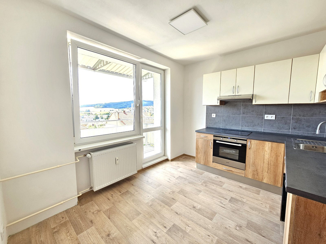 Pronájem bytu 1+1 32 m² – fotografie 2