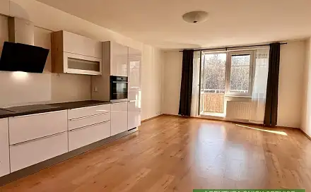 Pronájem bytu 3+kk 87 m²