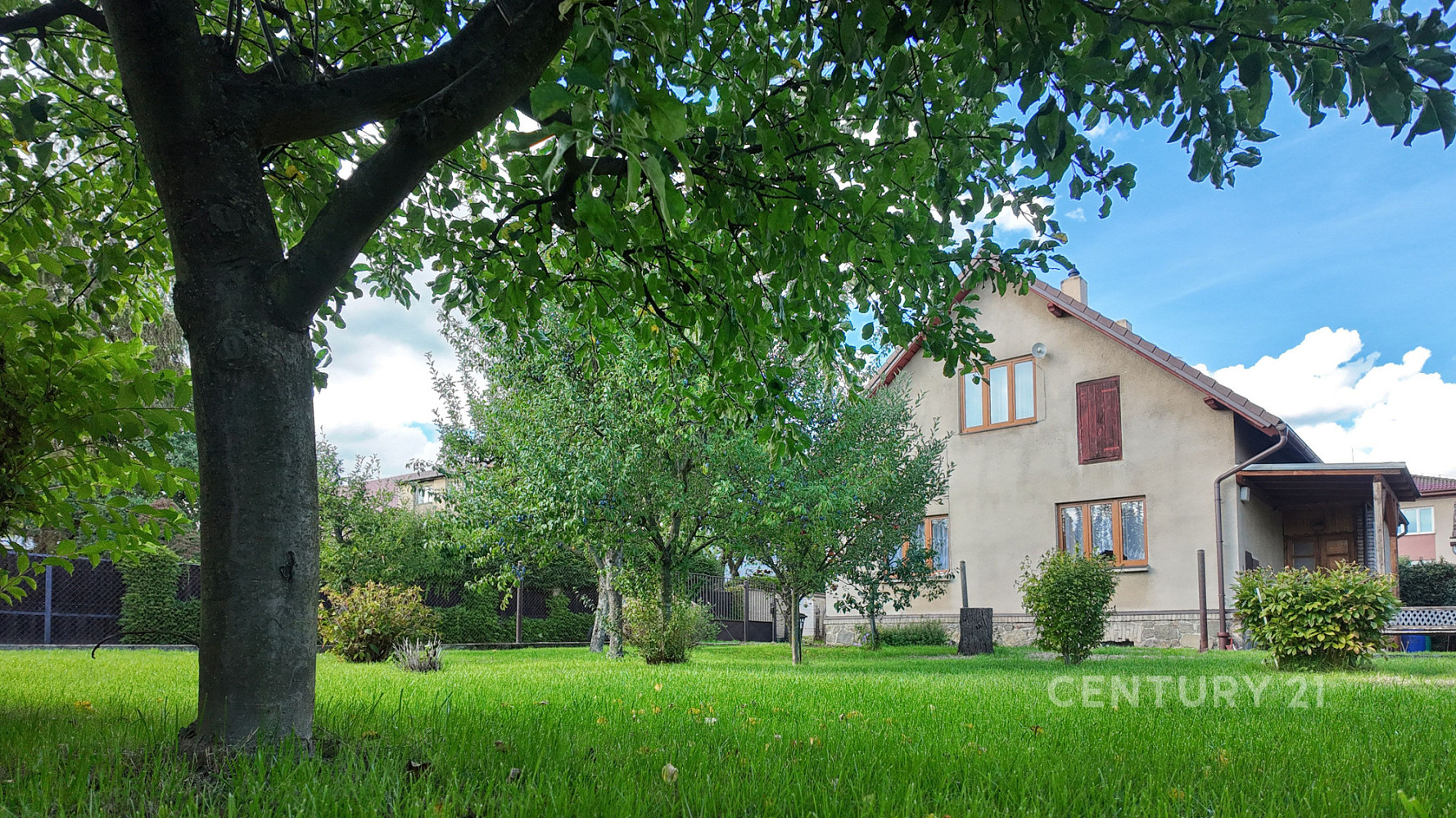 Prodej domu 101 m² s pozemkem 732 m²