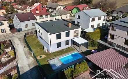 Prodej domu 186 m² s pozemkem 568 m², Sladkovského, Zásmuky, okres Kolín