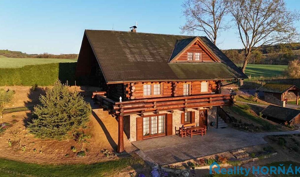 Prodej ubytovacího objektu 293 m², Hluboká nad Vltavou – náhled fotky 8