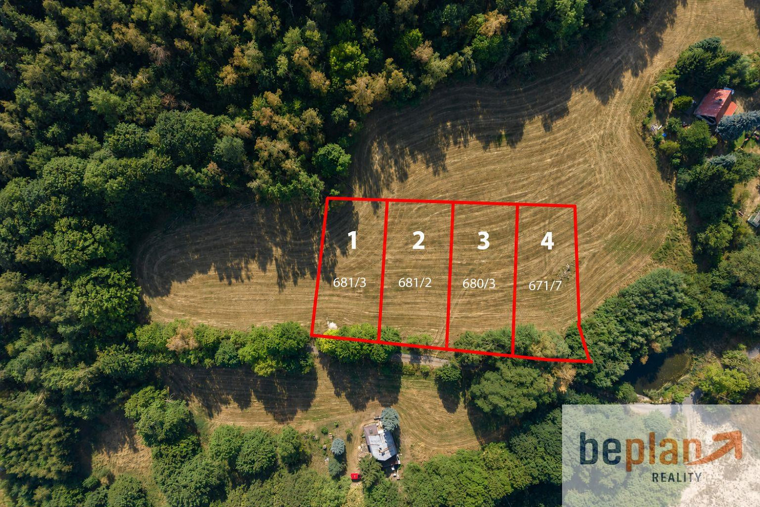 Prodej stavebního pozemku 1 038 m²