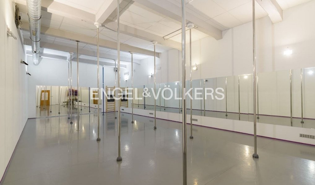 Pronájem nájemního domu, činžáku 957 m², Praha – náhled fotky 11