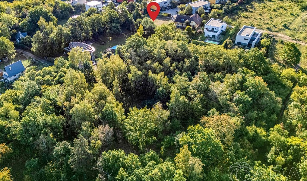 Prodej stavebního pozemku 2 115 m², Husinec – náhled fotky 16