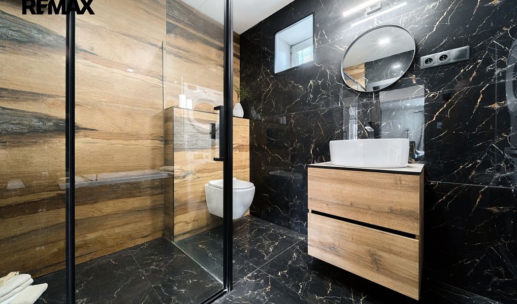 Prodej domu 290 m² s pozemkem 671 m², Ratíškovice – náhled fotky 9