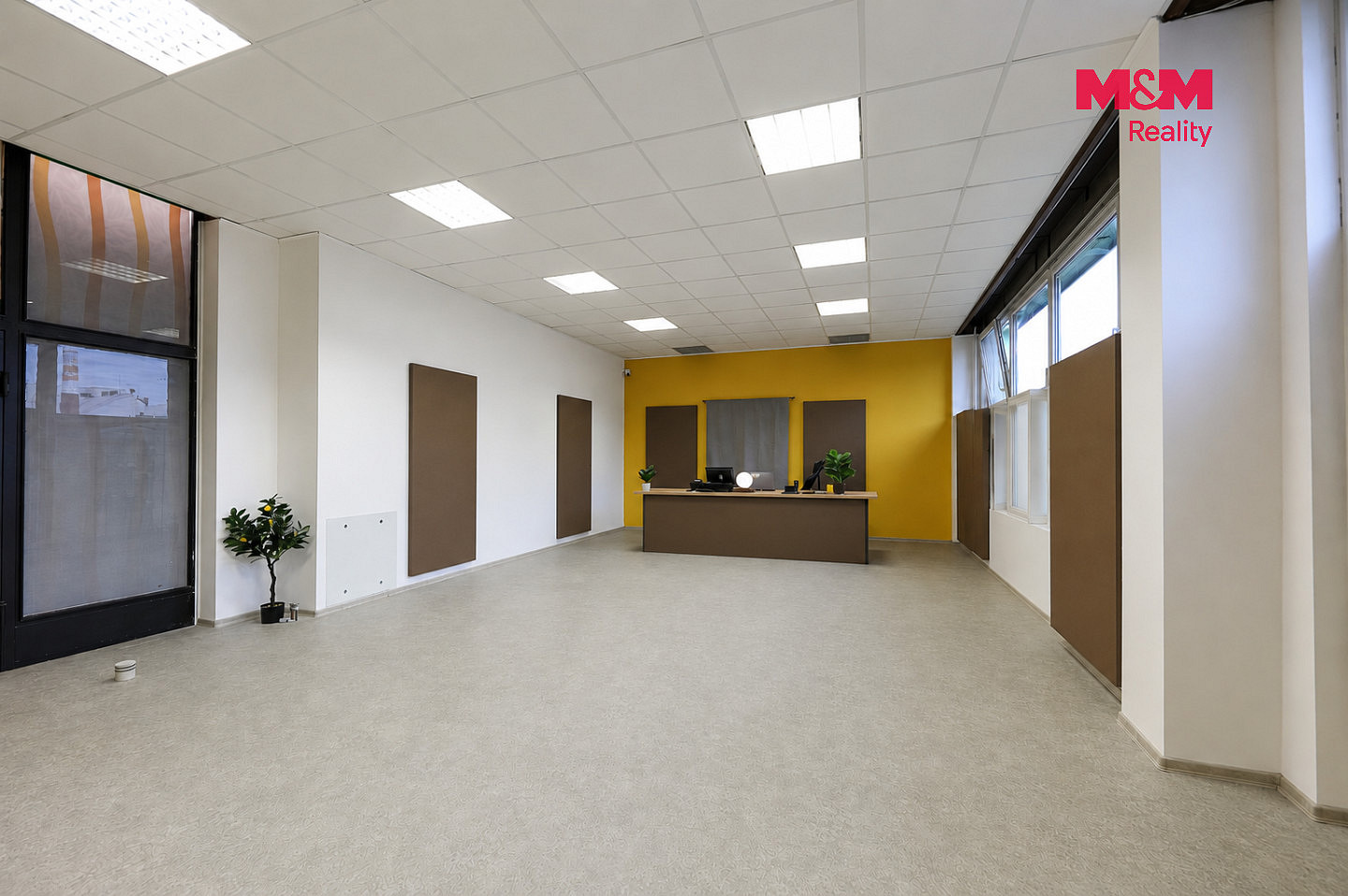 Pronájem obchodních prostor 93 m² – fotografie 2