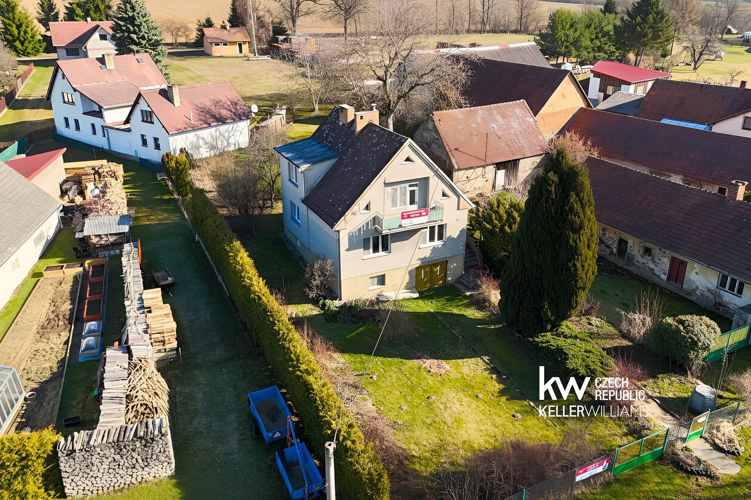 Prodej domu 250 m² s pozemkem 1 255 m²
