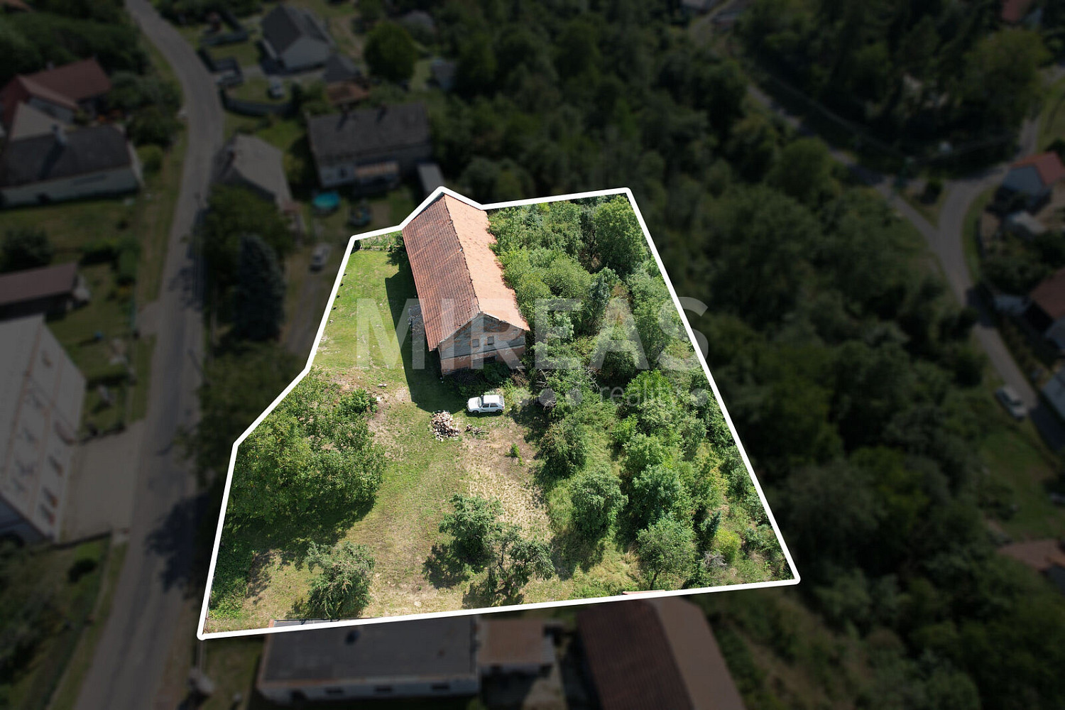 Prodej stavebního pozemku 2 284 m²