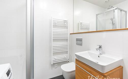 Pronájem bytu 1+kk 27 m², Na Větrníku, Praha 6