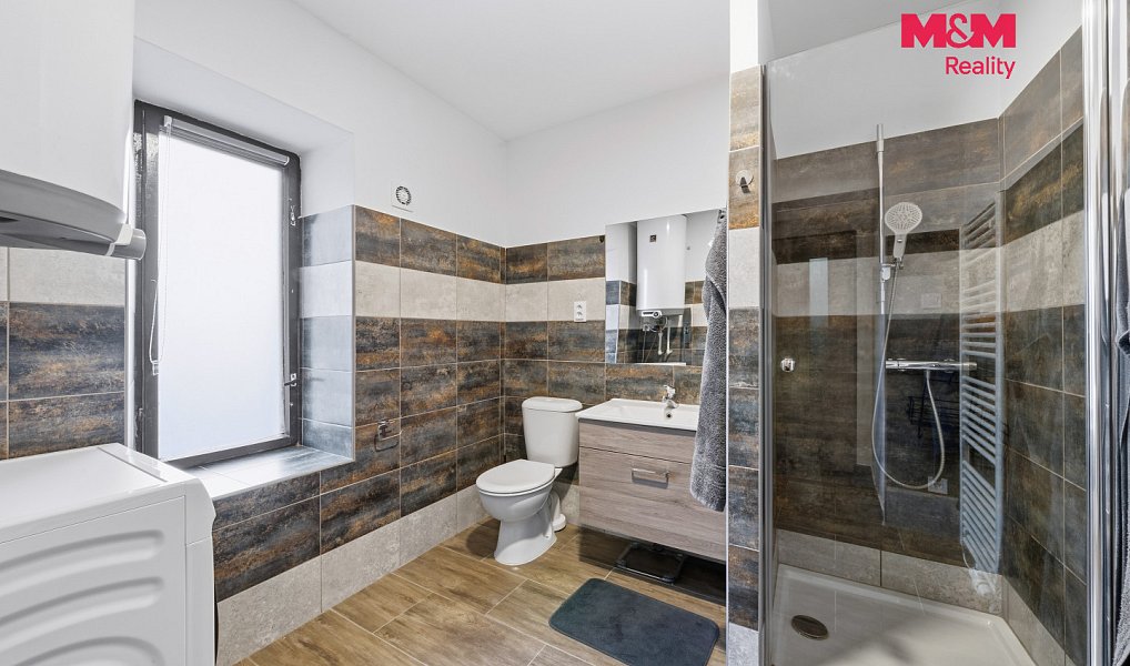 Prodej domu 454 m² s pozemkem 1 395 m², Jaroměř – náhled fotky 8