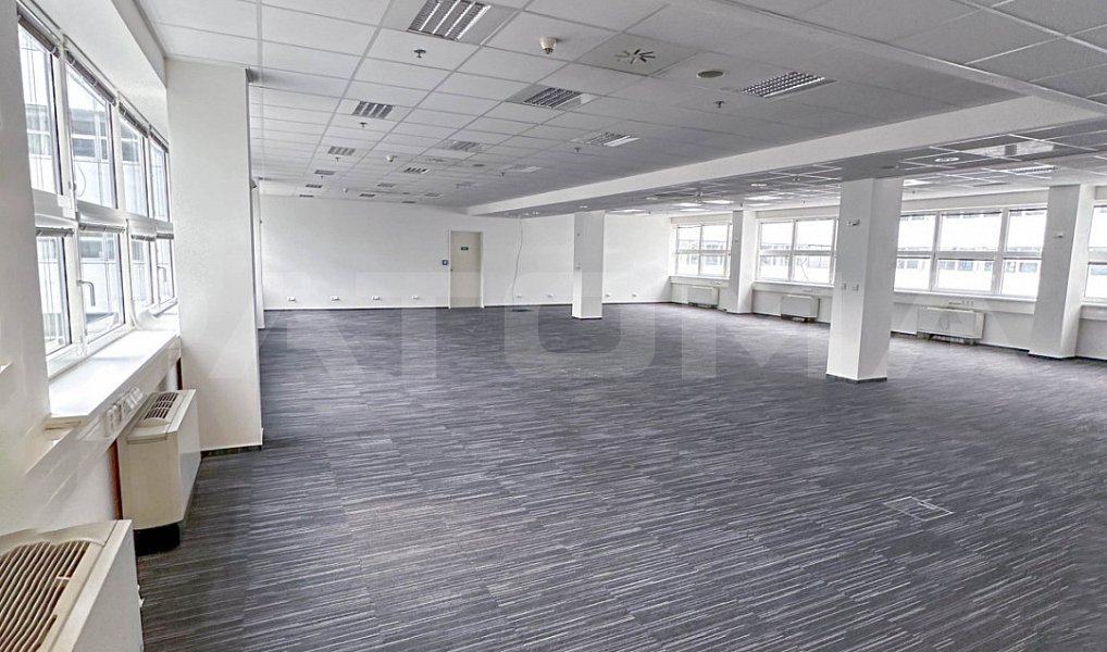 Pronájem kanceláře 1 620 m², Praha – náhled fotky 2