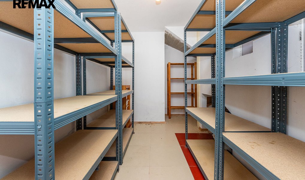 Prodej domu 300 m² s pozemkem 652 m², Praha – náhled fotky 35