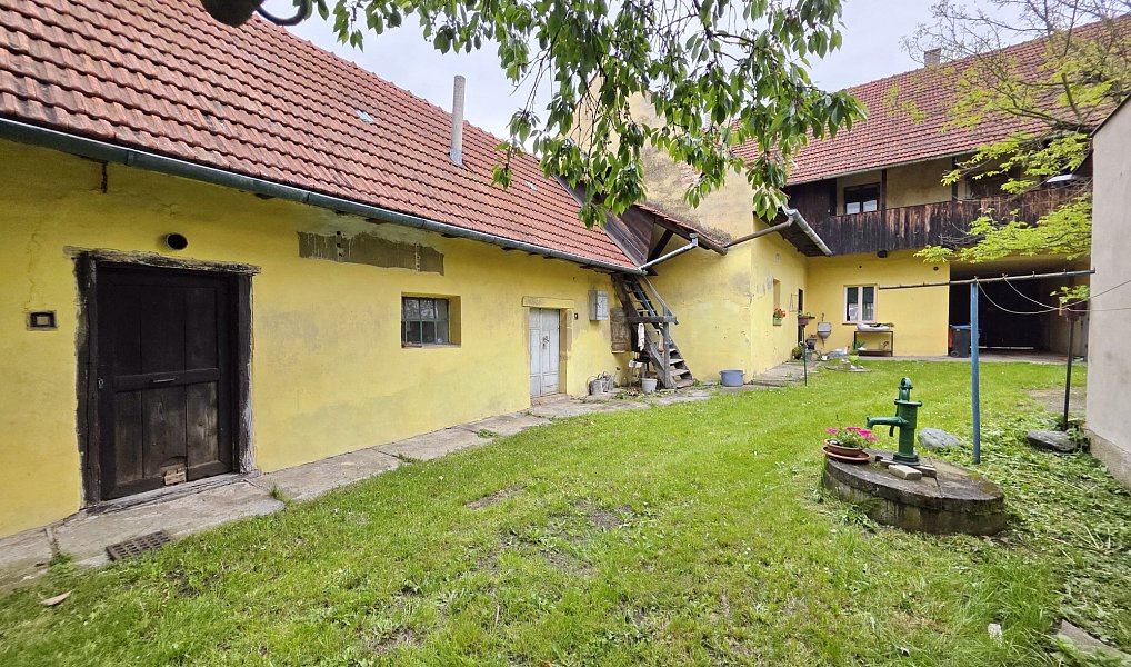 Prodej chaty/chalupy 700 m² s pozemkem 1 816 m², Brumov-Bylnice – náhled fotky 3